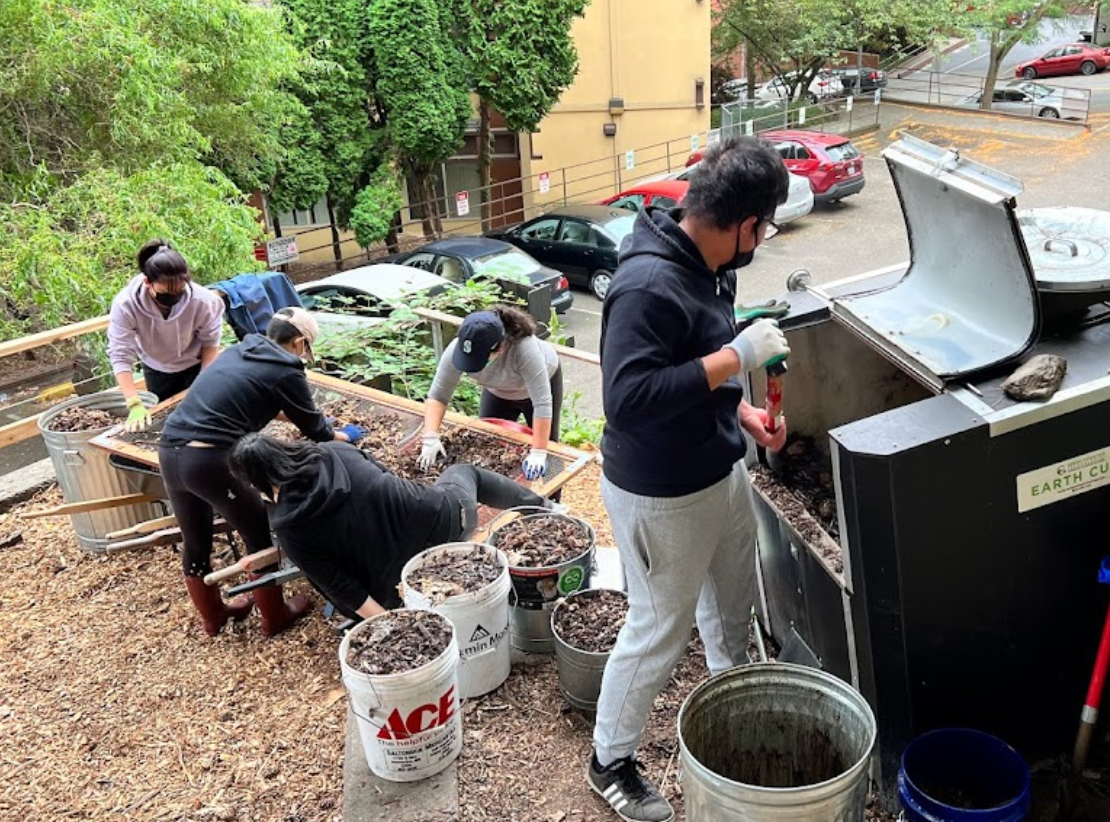 Read more about the article Restaurant 2 Garden Cultivates Intergenerational Connections Through Food Waste Management